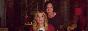 Ashley Benson GIF. Pretty little liars Gifs Filmsterren Ashley benson Pll Hanna marin Pictog 