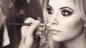 Ashley Benson GIF. Gifs Filmsterren Ashley benson Ashley benson s Beau beken Beau beken s 