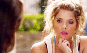 Ashley Benson GIF. Transformers Haar Prachtig Gifs Filmsterren Ashley benson Verbazingwekkend Hair flip Fab Hanna marin 