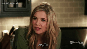 Ashley Benson GIF. Gifs Filmsterren Ashley benson Open Vrouwelijk Rollenspel Rol Geopend ro 