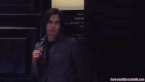 Ashley Benson GIF. Pretty little liars Gifs Filmsterren Ashley benson Pll Hanna marin Pictog 