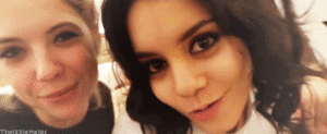 Ashley Benson GIF. Artiesten Selena gomez Gifs Filmsterren Ashley benson Selena gomez s Ashley benson s 