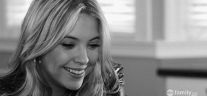 Ashley Benson GIF. Gifs Filmsterren Ashley benson Crackship Ashley benson s Siloh fernandez 