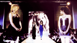 Ashley Benson GIF. Pretty little liars Gifs Filmsterren Ashley benson Hanna marin Ashley benson s 