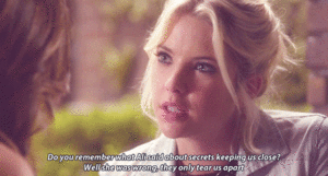 Ashley Benson GIF. Gifs Filmsterren Ashley benson Ashley benson s Shay mitchell Shay mitchell s 