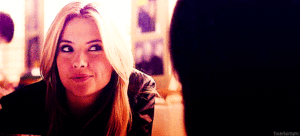 Ashley Benson GIF. Tyler Gifs Filmsterren Ashley benson Pll Ashley benson s 