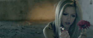 Avril Lavigne GIF. Artiesten Avril lavigne Zwembad Gifs Plezier Skateboard 