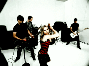 Avril Lavigne GIF. Artiesten Avril lavigne Gifs He wasnt 
