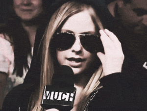 Avril Lavigne GIF. Artiesten Avril lavigne Zonnebril Gifs 