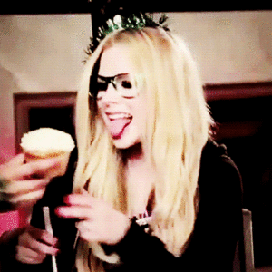 Avril Lavigne GIF. Artiesten Avril lavigne Gifs Goodbye lullaby 