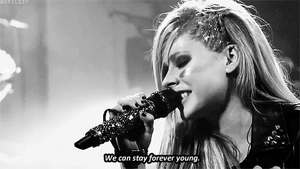 Avril Lavigne GIF. Artiesten Avril lavigne Gifs 