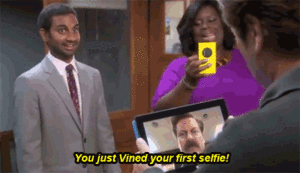 Aziz Ansari GIF. Tv Gifs Filmsterren Aziz ansari Parks and recreation 