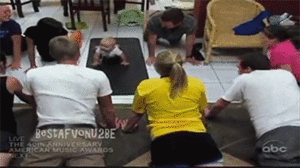 Baby GIF. Meisje Baby Robot Gifs Met Bogen 
