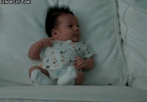Baby GIF. Baby Gifs  Lachend Vallend Aziaat Wet school Voorjaarsvakantie 1l Lawblr Moe gif Kort 