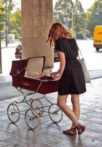 Baby GIF. Meisje Duitsland Baby Gifs M&uuml;nchen 