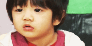 Baby GIF. Dieren Schattig Baby Kat Omhelzing Gifs Youtube Slaap Katje Fotoset Et Schattige dier 