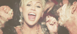 Baby GIF. Artiesten Miley cyrus Baby Gifs De baby gif 