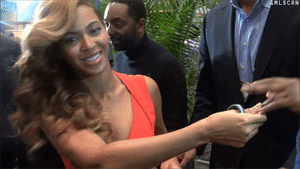 Beyoncé GIF. Artiesten Beyonce Gifs Hair flip 