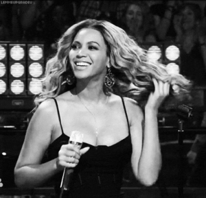 Beyoncé GIF. Muziek Artiesten Beyonce Gifs Fabelachtig Hair flip Trots 