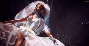 Beyoncé GIF. Huilen Muziek Artiesten Beyonce Gifs Visuele album Nieuw album 
