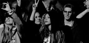Beyoncé GIF. Artiesten Beyonce Gifs Visuele album Drunk in love Surfboardt 