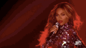 Beyoncé GIF. Artiesten Beyonce Gifs Houding Truc Smakken Neerbuigen 