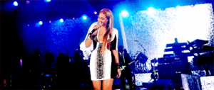 Beyoncé GIF. Huilen Muziek Artiesten Beyonce Gifs Visuele album Nieuw album 