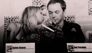 Big Bang Theory GIF. Auto Films en series Tv Gifs Big bang theory Sheldon cooper 