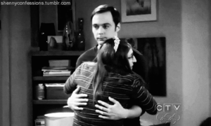 Big Bang Theory GIF. Films en series Gifs Big bang theory Onhandig Fist bump Sheldon cooper 