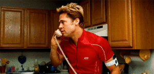 Brad Pitt GIF. Bioscoop Kunst Telefoon Brad pitt Gifs Filmsterren Lachend Hilarisch Thegoodfilms Grapje Burn after 