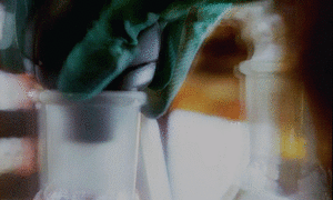 Breaking Bad GIF. Films en series Breaking bad Lydia Gifs Glimlach Knik Maskeren 