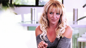 Britney Spears GIF. Artiesten Britney spears Gifs Muziekvideo Hair flip 