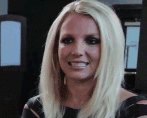 Britney Spears GIF. Artiesten Britney spears Gifs Onhandig Nerveus Lachend Glimlachen 