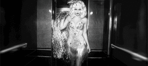 Britney Spears GIF. Artiesten Britney spears Gifs  Lachend Glimlachen Beschaamd Facepalm Achter de coulissen 