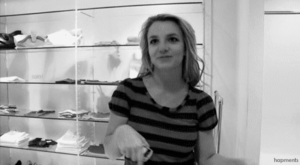 Britney Spears GIF. Artiesten Geweer Britney spears Gifs Crimineel 