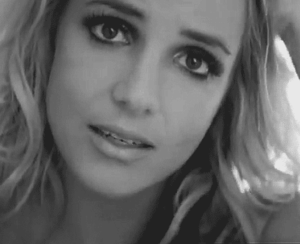 Britney Spears GIF. Artiesten Britney spears Gifs 1999 Lachend Glimlachen Fotoshoot 