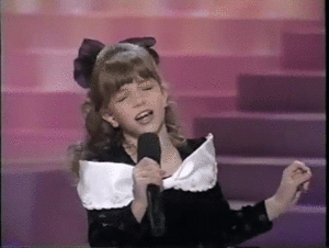 Britney Spears GIF. Artiesten Britney spears Gifs Boog Het zingen Mickey mouse club 