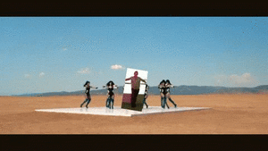 Britney Spears GIF. Artiesten Britney spears School Gifs Verveeld Vervelend Baby one more time 