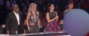 Britney Spears GIF. Televisie Artiesten Britney spears Gifs Onhandig Grappig gezicht De look De x factor Xfactor 