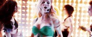 Britney Spears GIF. Artiesten Britney spears Gifs Glimlachen Het eten Mickey mouse club 