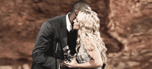 Britney Spears GIF. Artiesten Britney spears Gifs Muziekvideo Toxic 