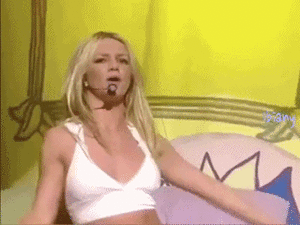 Britney Spears GIF. Dansen Artiesten Britney spears Gifs Glimlachen Grappig gezicht Mic 