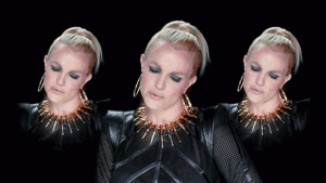 Britney Spears GIF. Artiesten Britney spears Gifs Onhandig Nerveus Lachend Glimlachen 