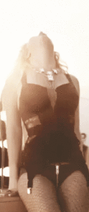 Britney Spears GIF. Artiesten Britney spears Gifs Glimlachen Muziekvideo Hair flip Oops Popster 