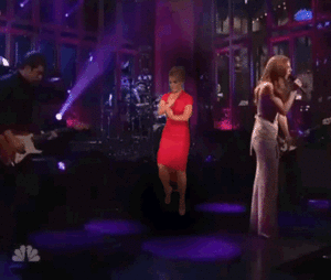 Britney Spears GIF. Artiesten Britney spears Gifs Hair flip 