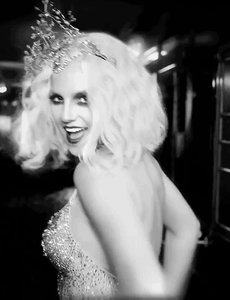 Britney Spears GIF. Muziek Beroemdheden Artiesten Britney spears Britney Lucky Gifs Brittney spears 