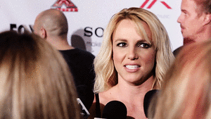 Britney Spears GIF. Artiesten Britney spears Gifs  Lachend Glimlachen Beschaamd Facepalm Achter de coulissen 