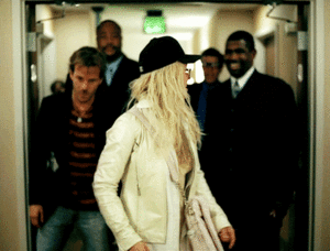 Britney Spears GIF. Artiesten Britney spears Gifs Brunette Hair flip 