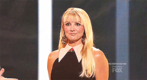Britney Spears GIF. Artiesten Britney spears Roze Gifs Onhandig Glimlachen Xfactor 