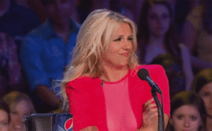 Britney Spears GIF. Televisie Artiesten Britney spears Gifs Onhandig Grappig gezicht De look De x factor Xfactor 